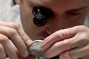 深圳卡地亚手表的电池