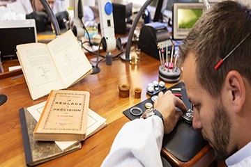 深圳卡地亚手表售后维修服务中心地址